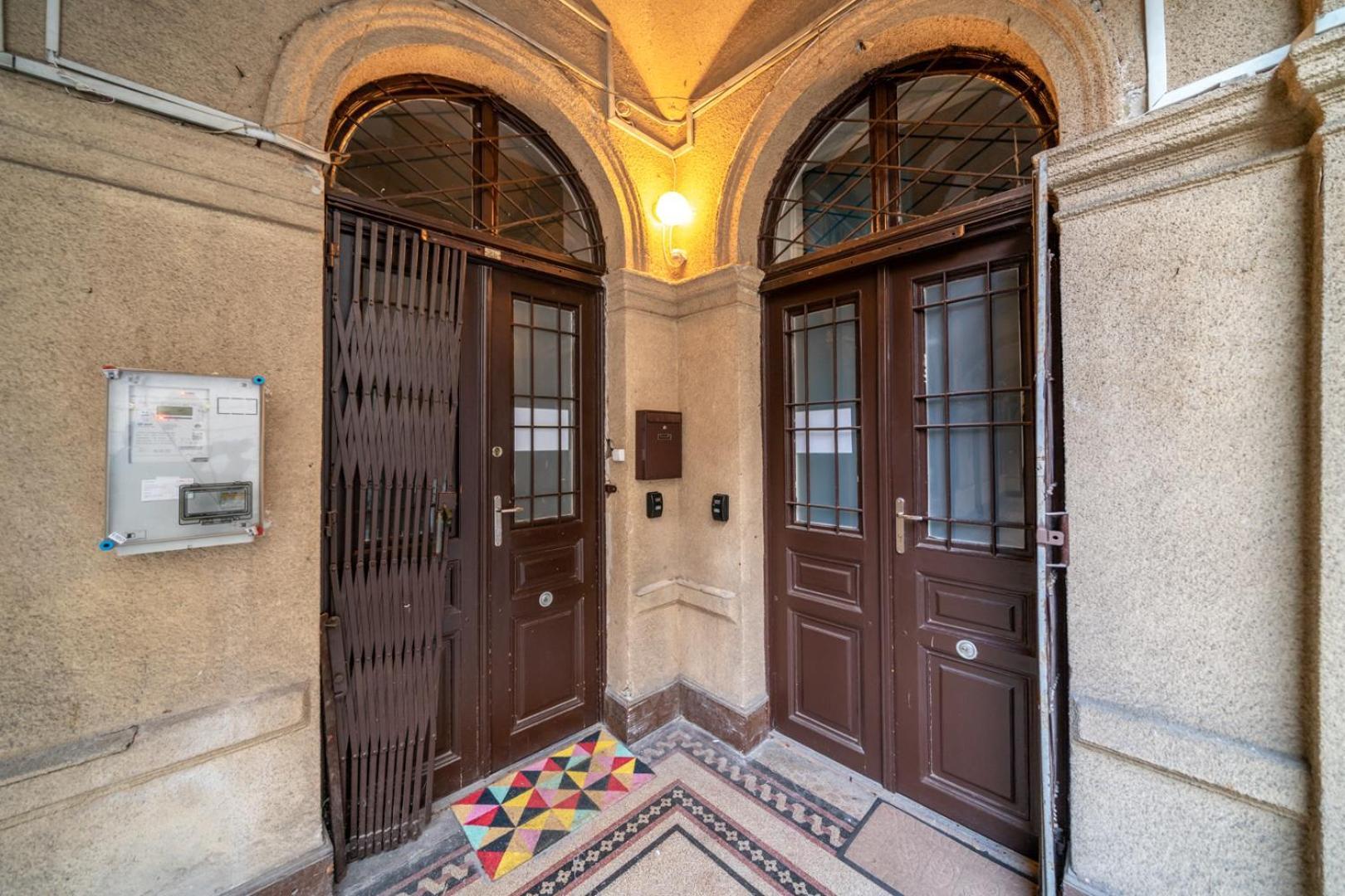 Downtown Delight - Erzsebet Blvd - 13 Ppl Budapeste Exterior foto