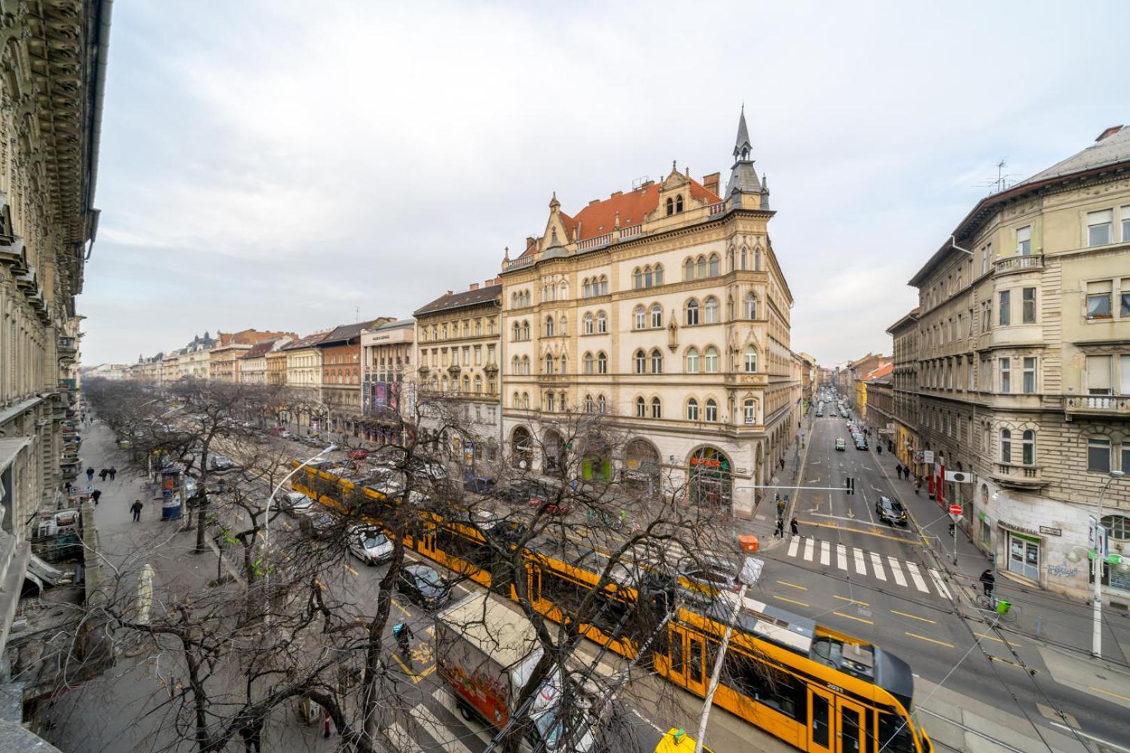 Downtown Delight - Erzsebet Blvd - 13 Ppl Budapeste Exterior foto
