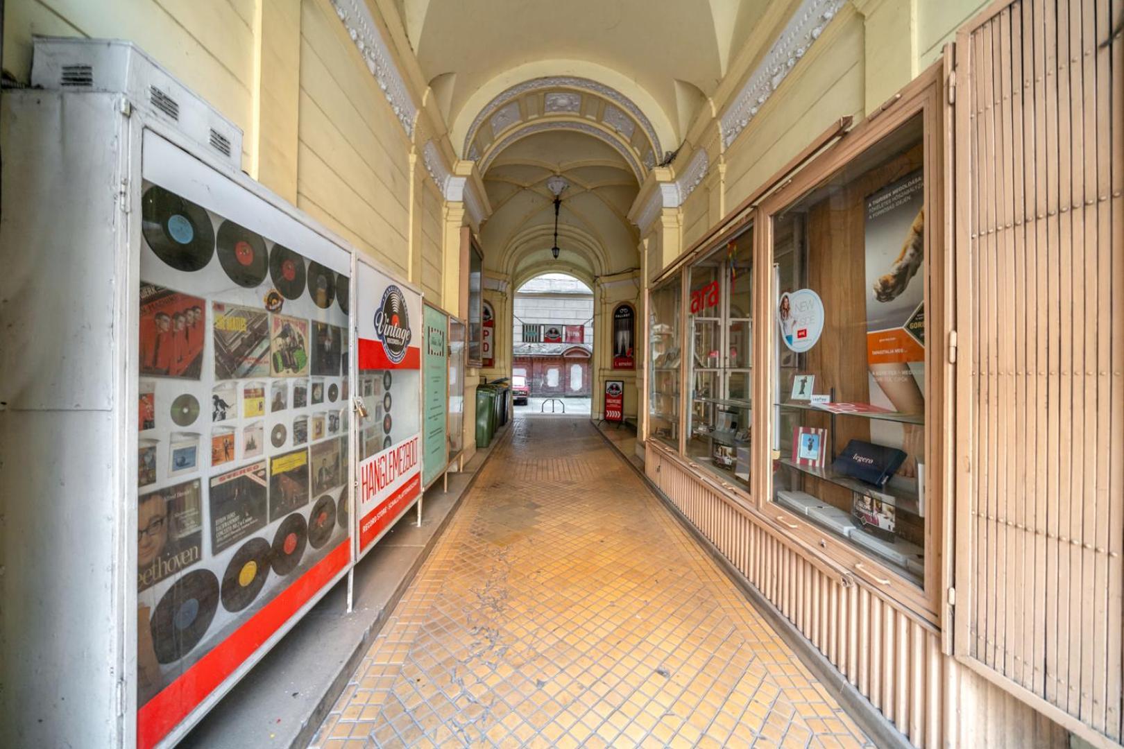 Downtown Delight - Erzsebet Blvd - 13 Ppl Budapeste Exterior foto